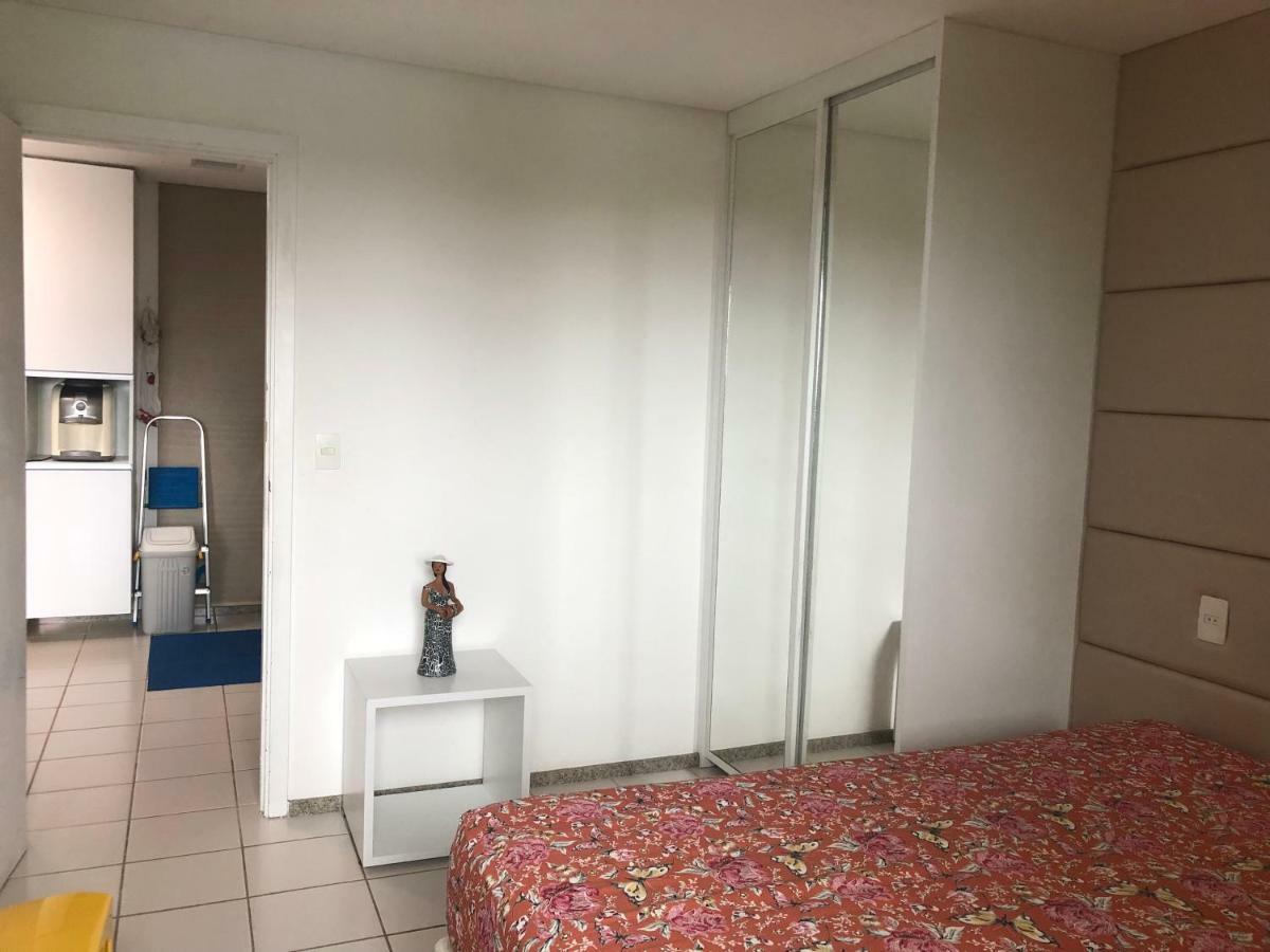 Flat Marulhos Muro Alto